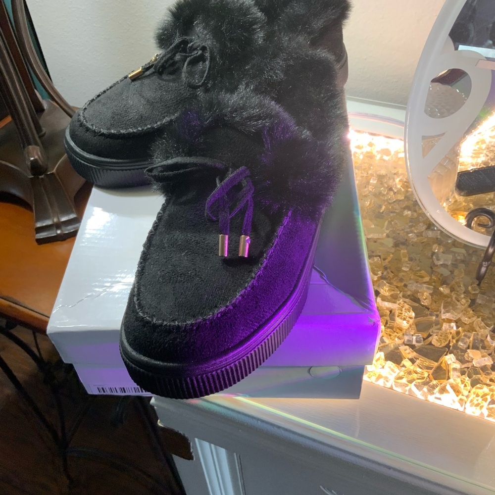 Women's Black Fur-Trimmed Shoes or Slippers